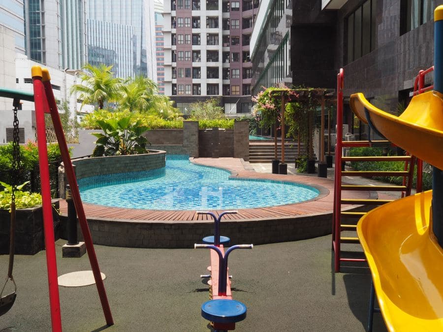 Kolam renang Tamansari Semanggi Apartemen