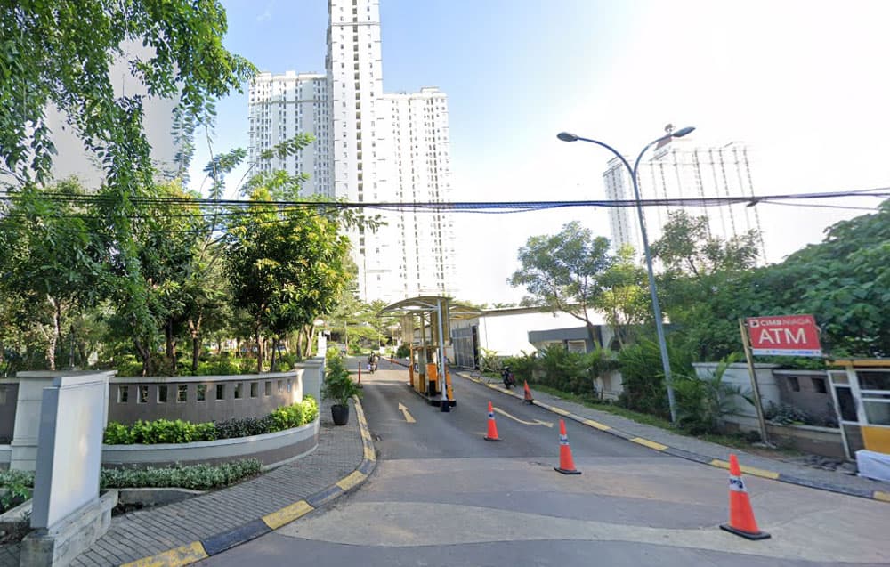 Gerbang Keluar Green Lake Sunter Apartemen