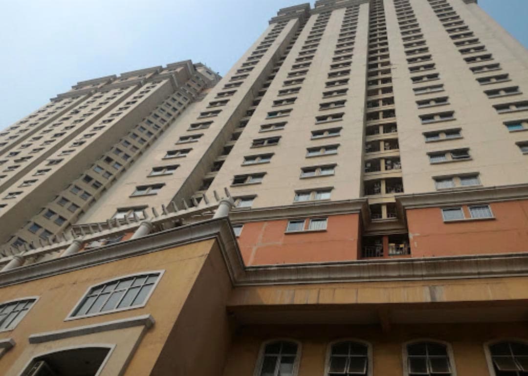 Gedung Mediterania Gajah Mada Apartemen