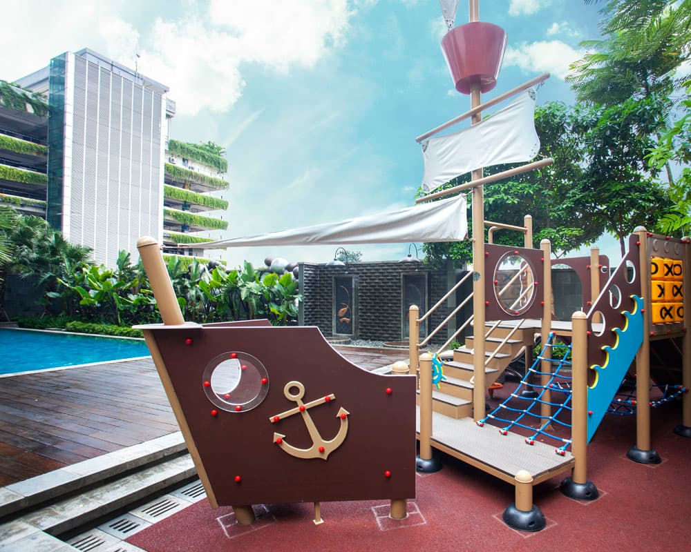 Kolam Renang Kemang Village Residence
