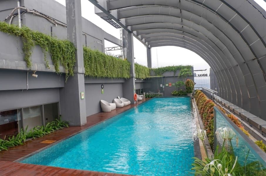 Kolam renang Lavanue Apartemen