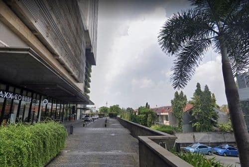 Pusat Perbelanjaan Kemang Village Empire Tower