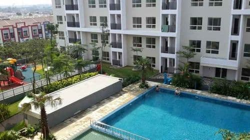 Kolam Renang Scientia Residences