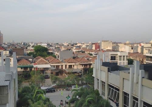 Tetangga City Park Apartemen