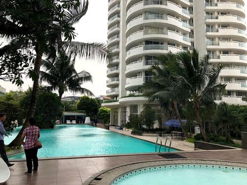 pool Royale Springhill Residence