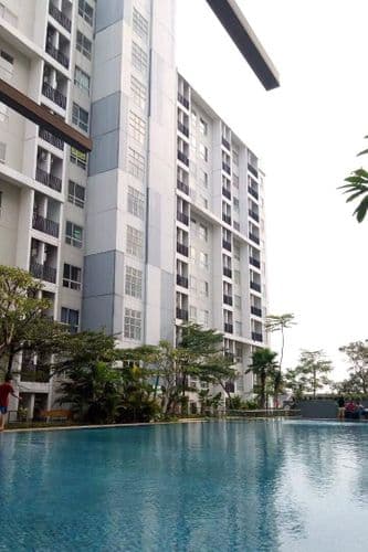 Kolam Renang Scientia Residences