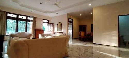 Ruang keluarga Mutiara Executive Residence