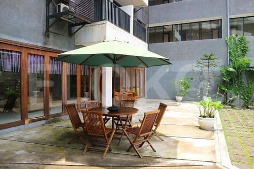 shinju poolside lounge_nw.jpg