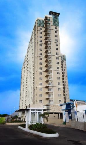 Building Victoria Square Apartment