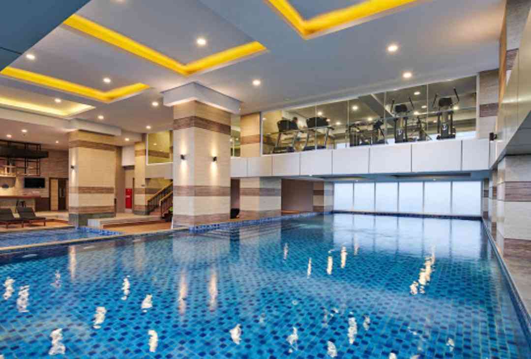Swimming pool Maqna Residence