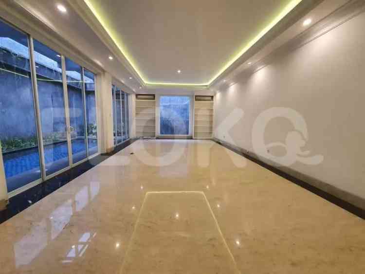 450 sqm, 4 BR house for rent in Senayan 3