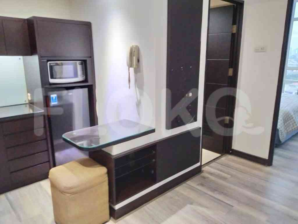 1 Bedroom on 10th Floor for Rent in Marbella Kemang Residence Apartment - fke9fd 3