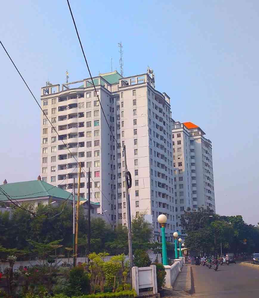 Streets Permata Eksekutif Apartment