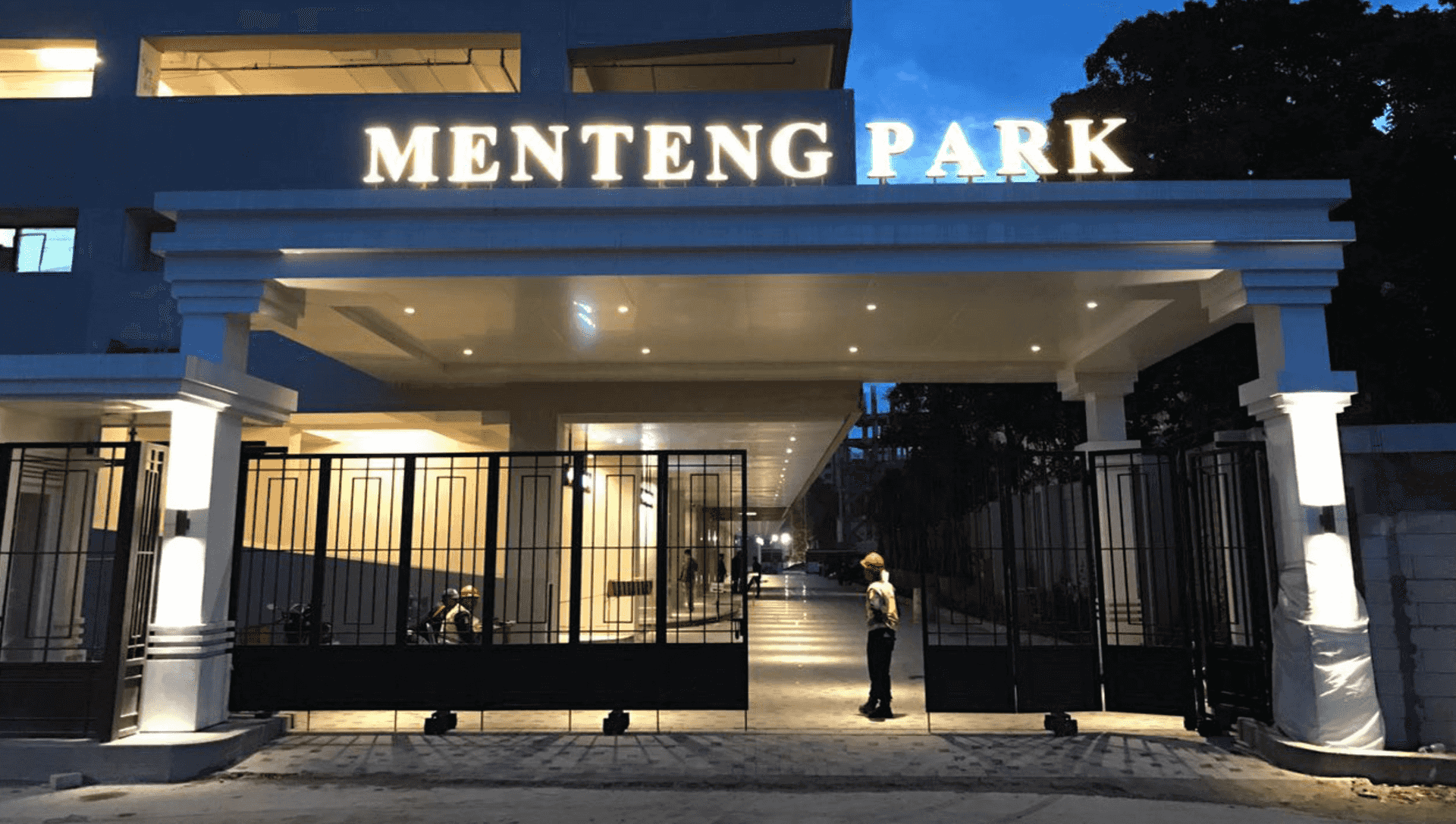 gate Menteng Park