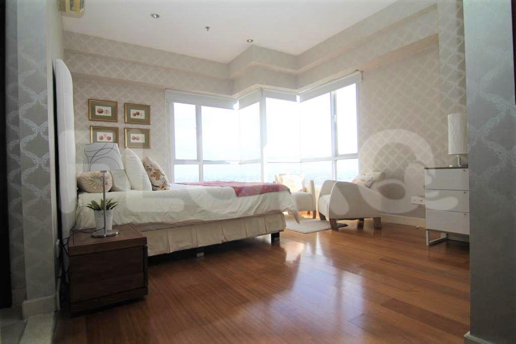 Sewa Apartemen Somerset Permata Berlian Residence Tipe 3 Kamar Tidur di Lantai 15 fpede2