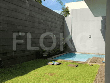 500 sqm, 5 BR house for rent in Blok M 3