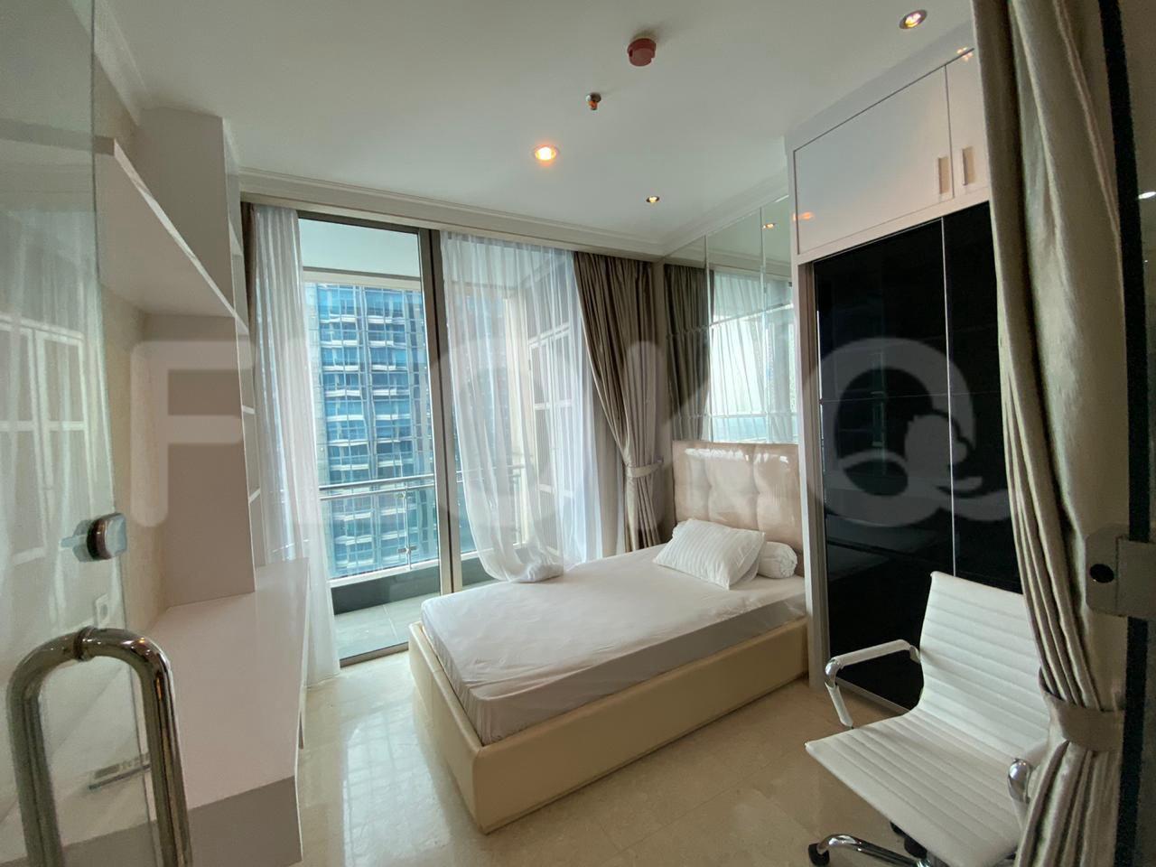 Sewa Apartemen Residence 8 Senopati Tipe 2 Kamar Tidur di Lantai 55 fsec00