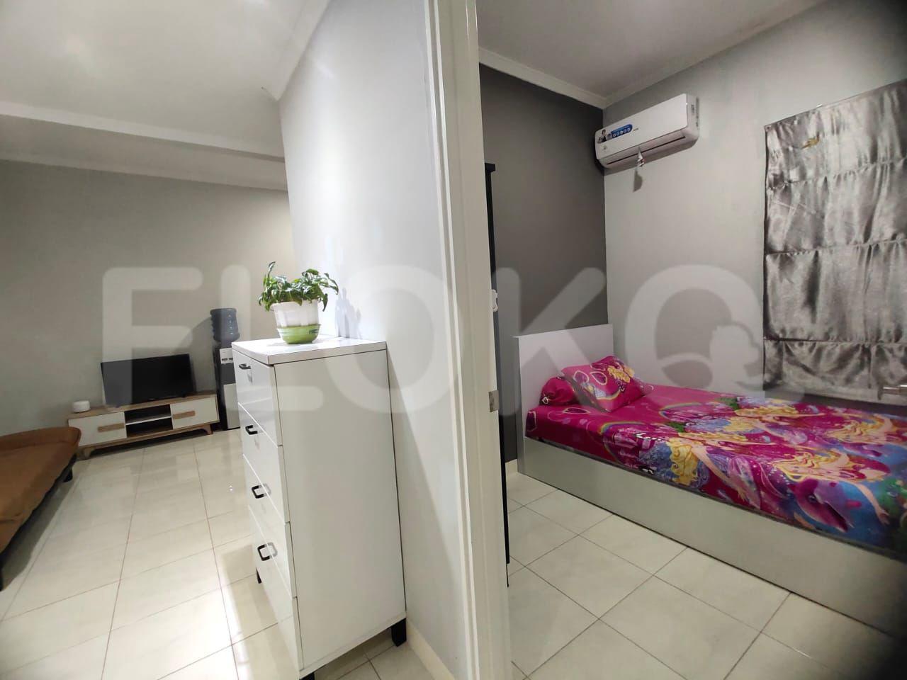 Sewa Apartemen Sudirman Park Apartemen Tipe 2 Kamar Tidur di Lantai 33 ftaf2d