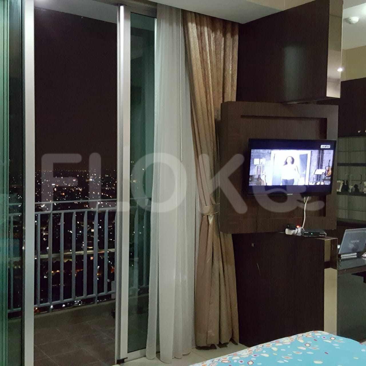 Sewa Apartemen Kemang Village Residence Tipe 3 Kamar Tidur di Lantai 15 fkeb8d