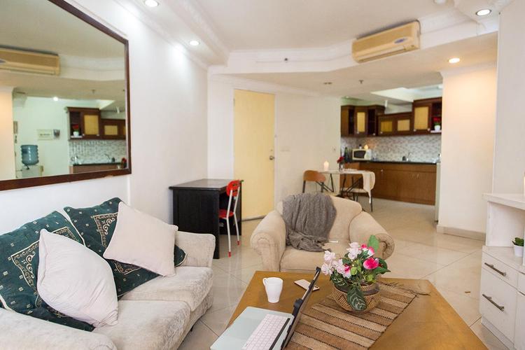 undefined Bedroom on 12th Floor for Rent in Taman Rasuna Apartment - queen-bedroom-at-12th-floor--80f 4