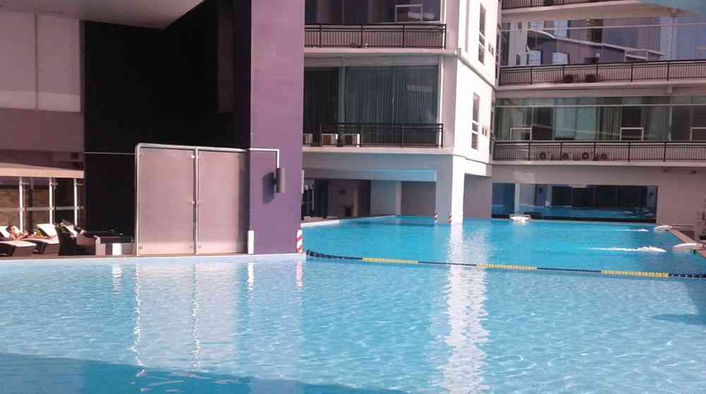 Swimming pool Pasar Baru Mansion Apartment