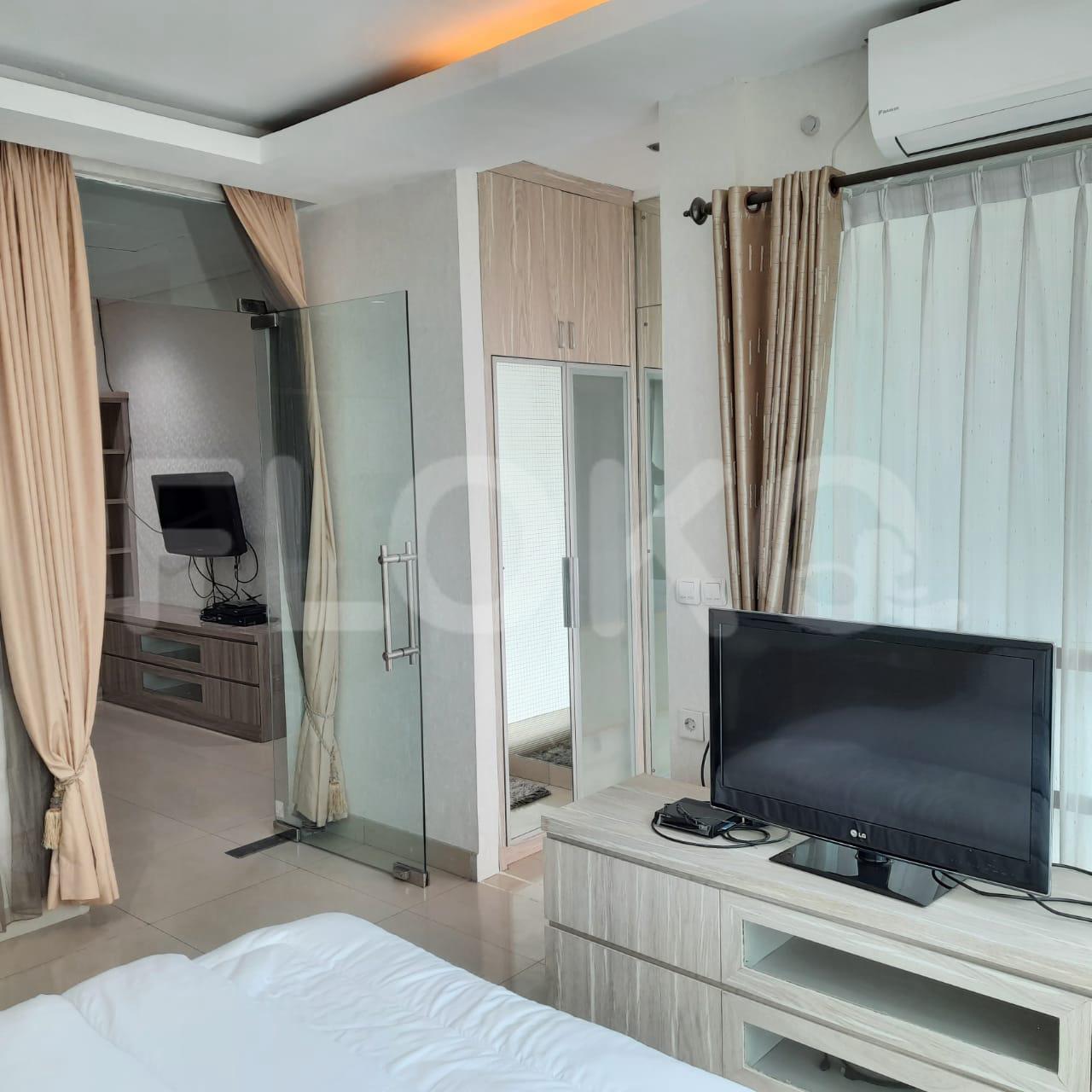 Sewa Apartemen Sahid Sudirman Residence Tipe 1 Kamar Tidur di Lantai 8 fsu032