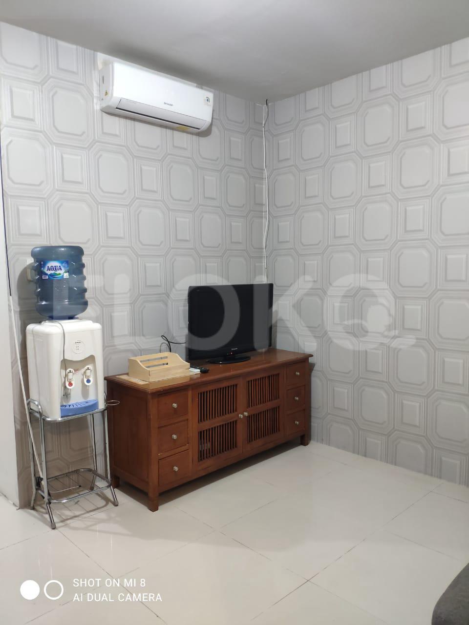 Sewa Apartemen Cosmo Residence Tipe 1 Kamar Tidur di Lantai 15 fth42e