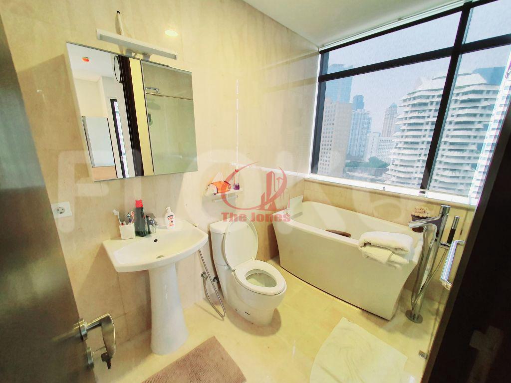 Sewa Apartemen Sudirman Suites Jakarta Tipe 3 Kamar Tidur di Lantai 15 fsu1c9