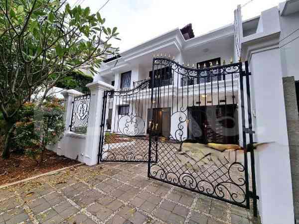 420 sqm, 5 BR house for rent in Pondok Indah 1