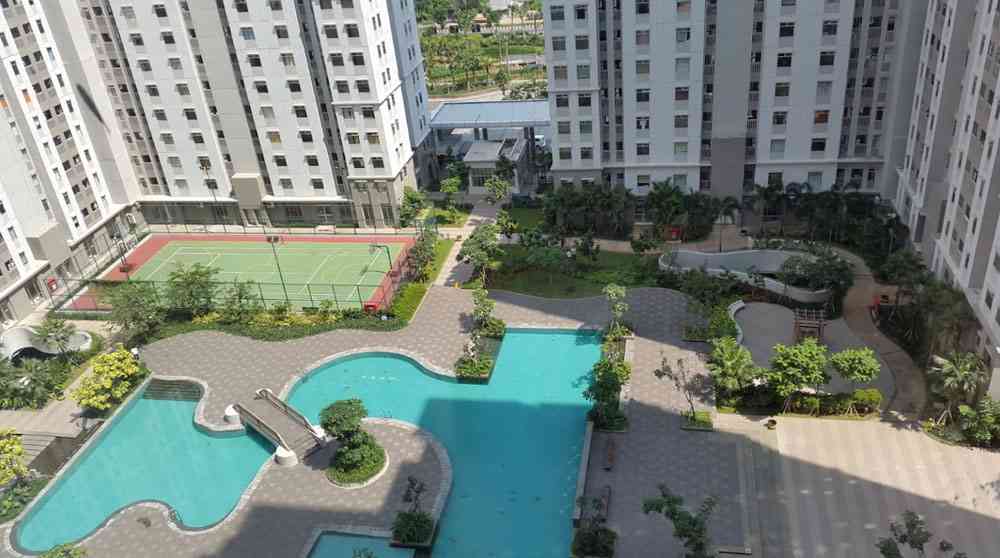 Swimming pool Green Bay Pluit Apartment