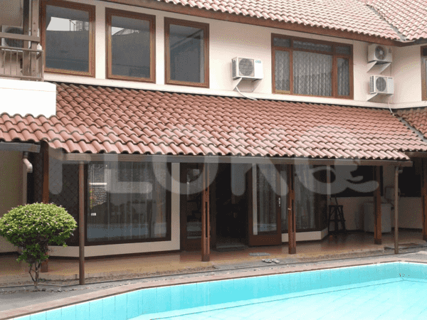 550 sqm, 4 BR house for rent in Pondok Indah 3