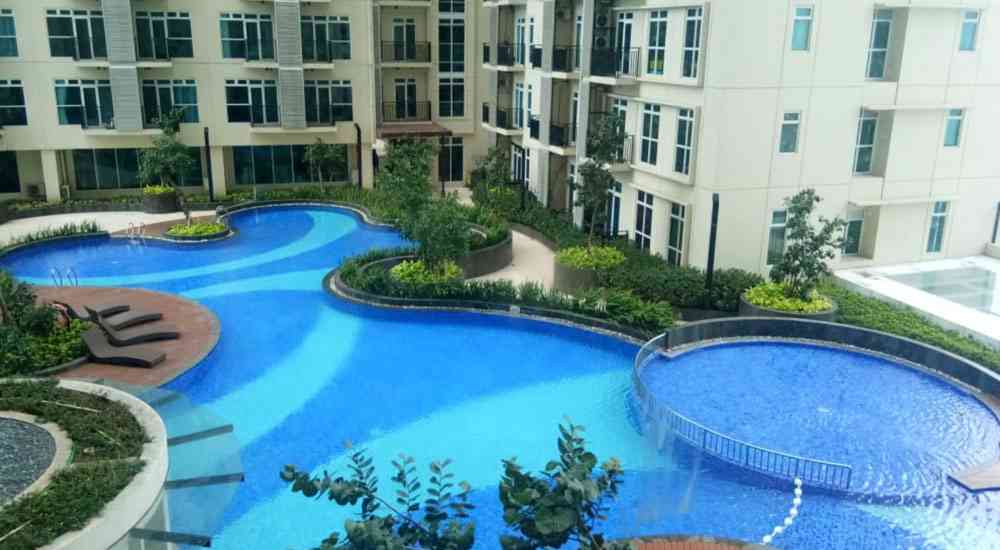 Swimming pool Puri Orchard Apartment
