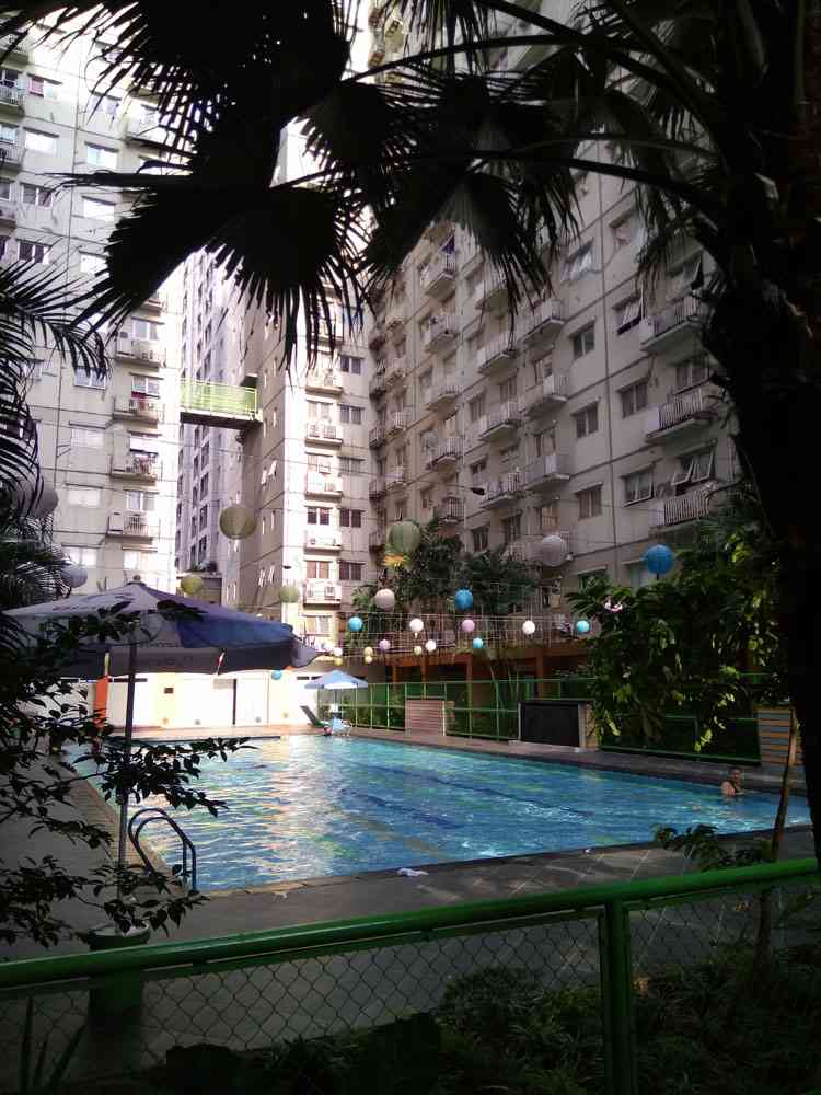 Swimming pool Gading Icon Apartment