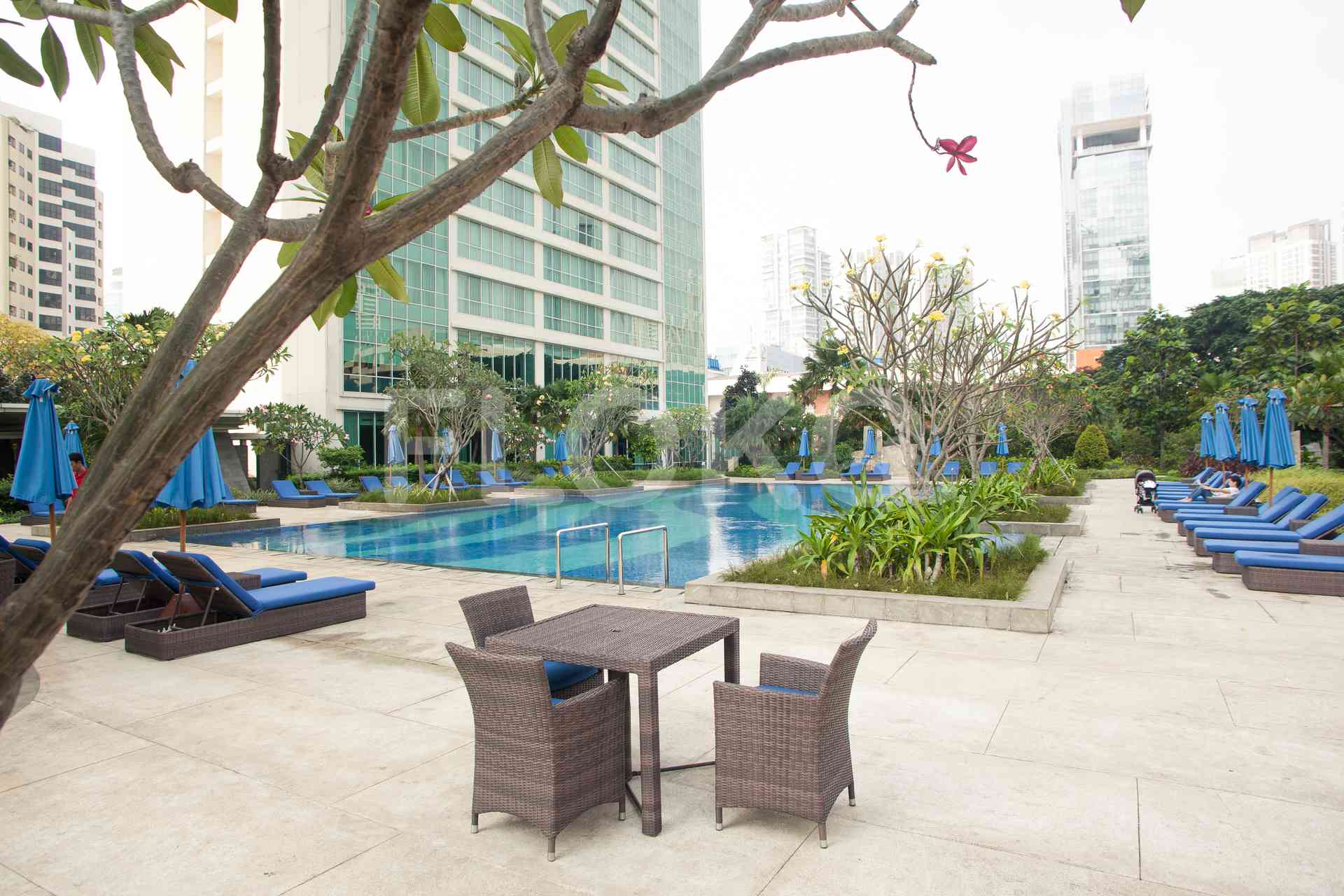Swimming pool setiabudi sky garden