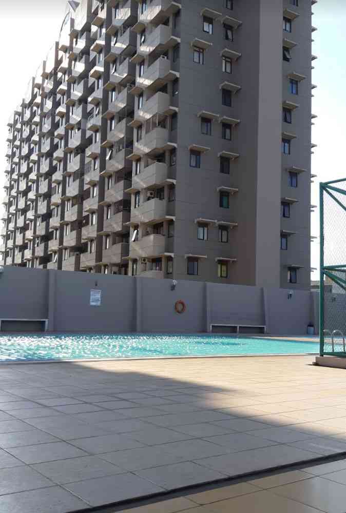 Swimming Pool Metro Sunter Apartment