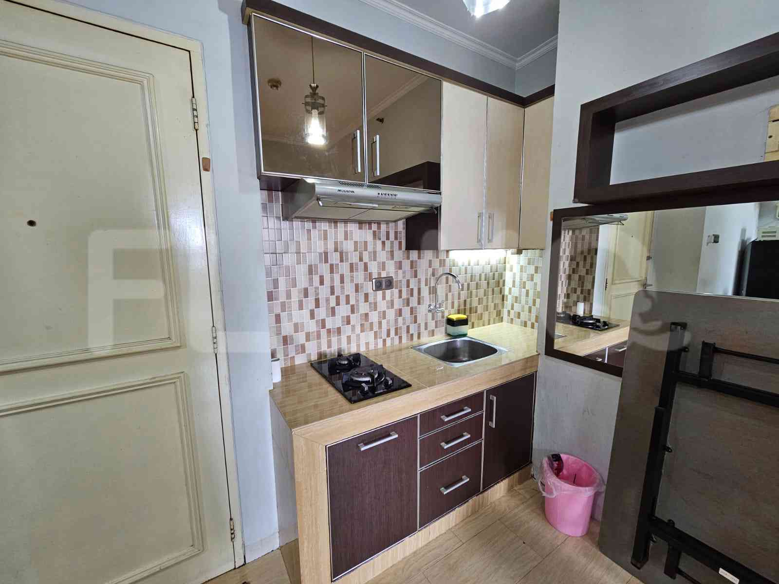 2 Bedroom on 15th Floor for Rent in Mediterania Gajah Mada Apartment - fgaf56 4