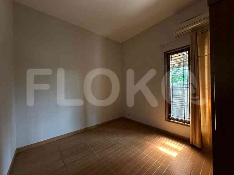 400 sqm, 4 BR house for rent in Senayan 4