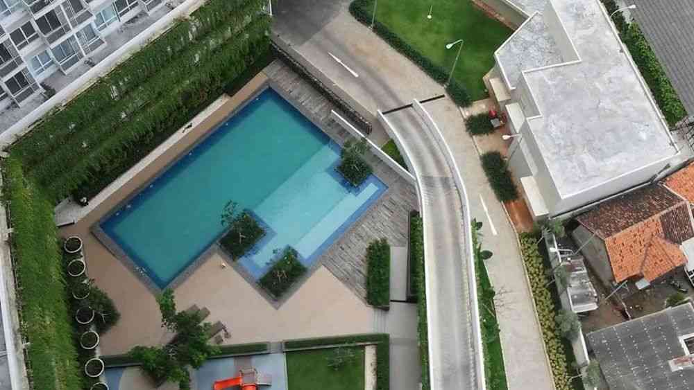 Swimming pool Altiz Apartment