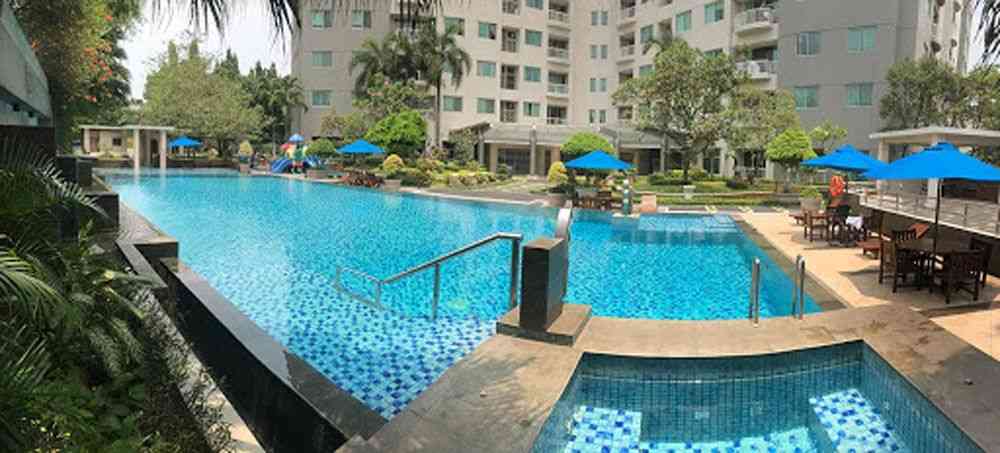 Swimming pool Bumi Mas Apartment
