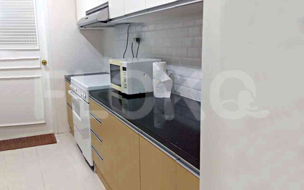 3 Bedroom on 9th Floor for Rent in Bumi Mas Apartment - ffa6b2 3