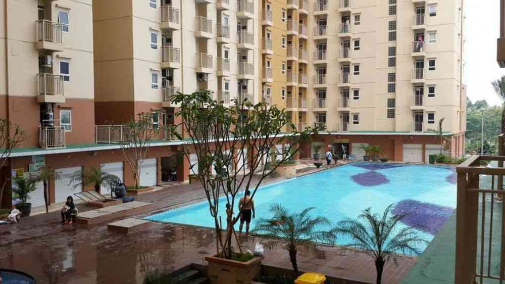 Swimming pool Green Palm Residence