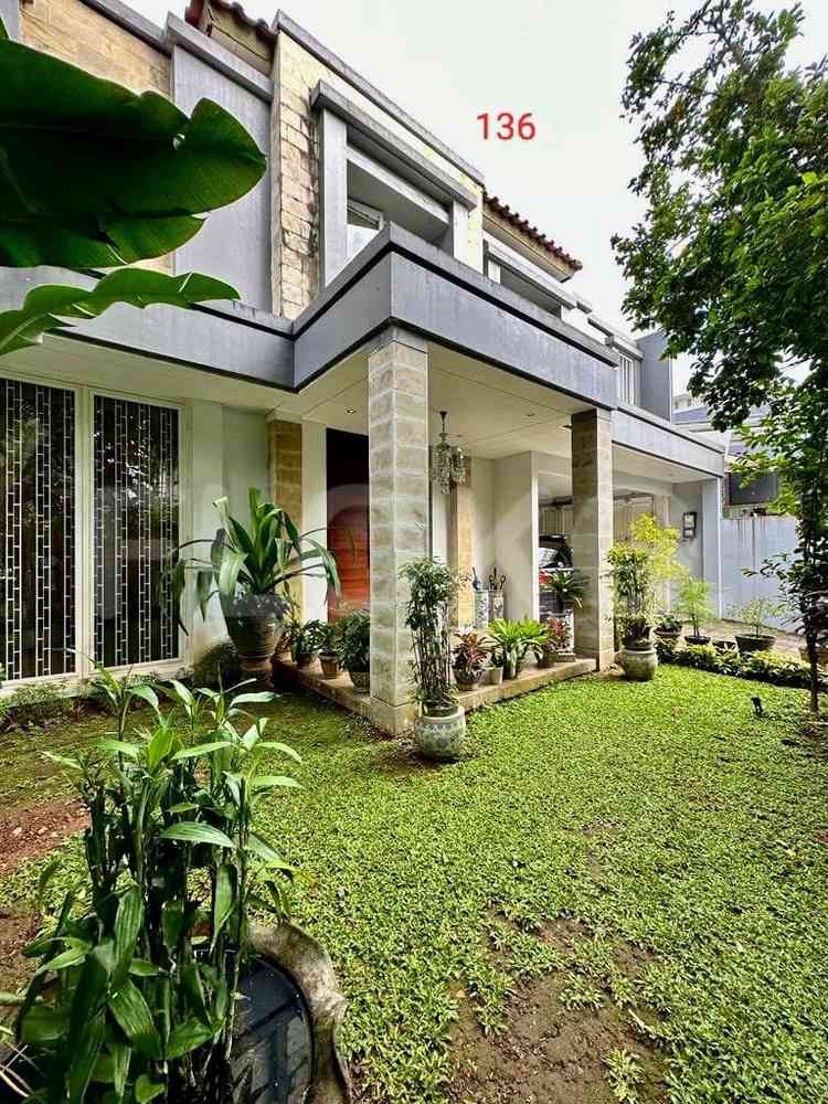 Dijual Rumah 3 BR, Luas 500 m2 di Jl Kencana Permai, Pondok Indah 1