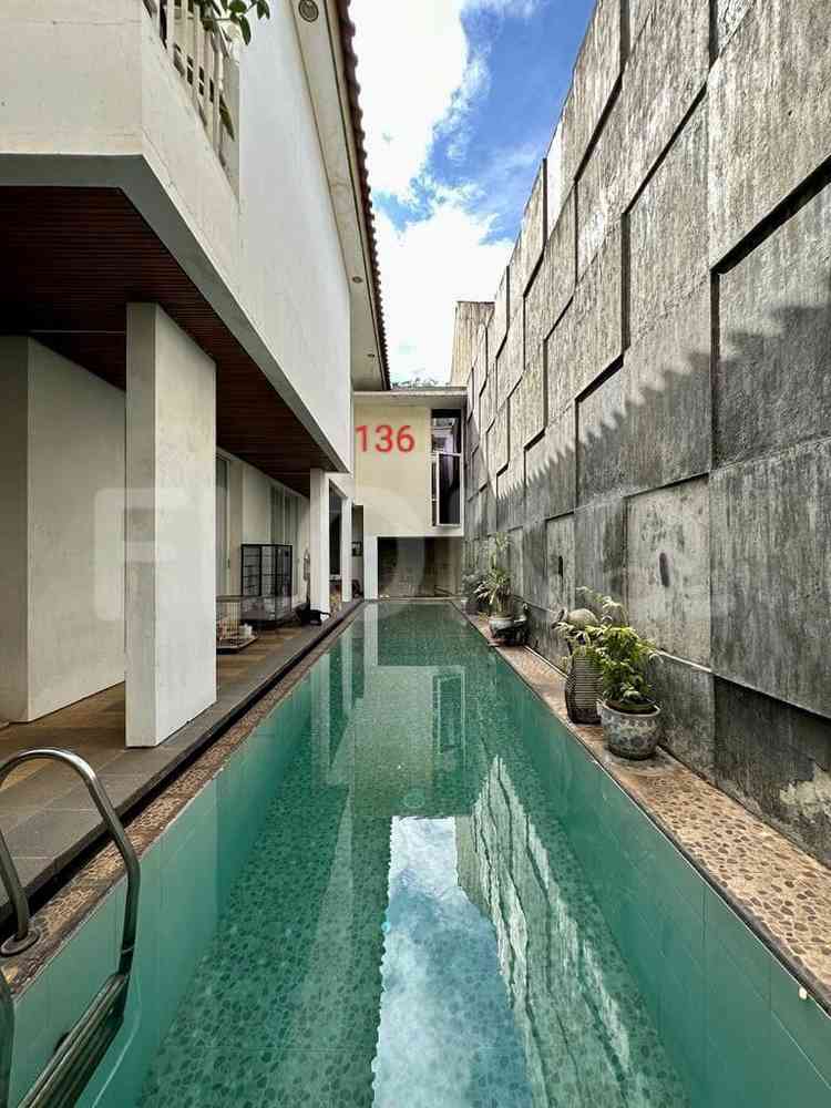 Dijual Rumah 3 BR, Luas 500 m2 di Jl Kencana Permai, Pondok Indah 11