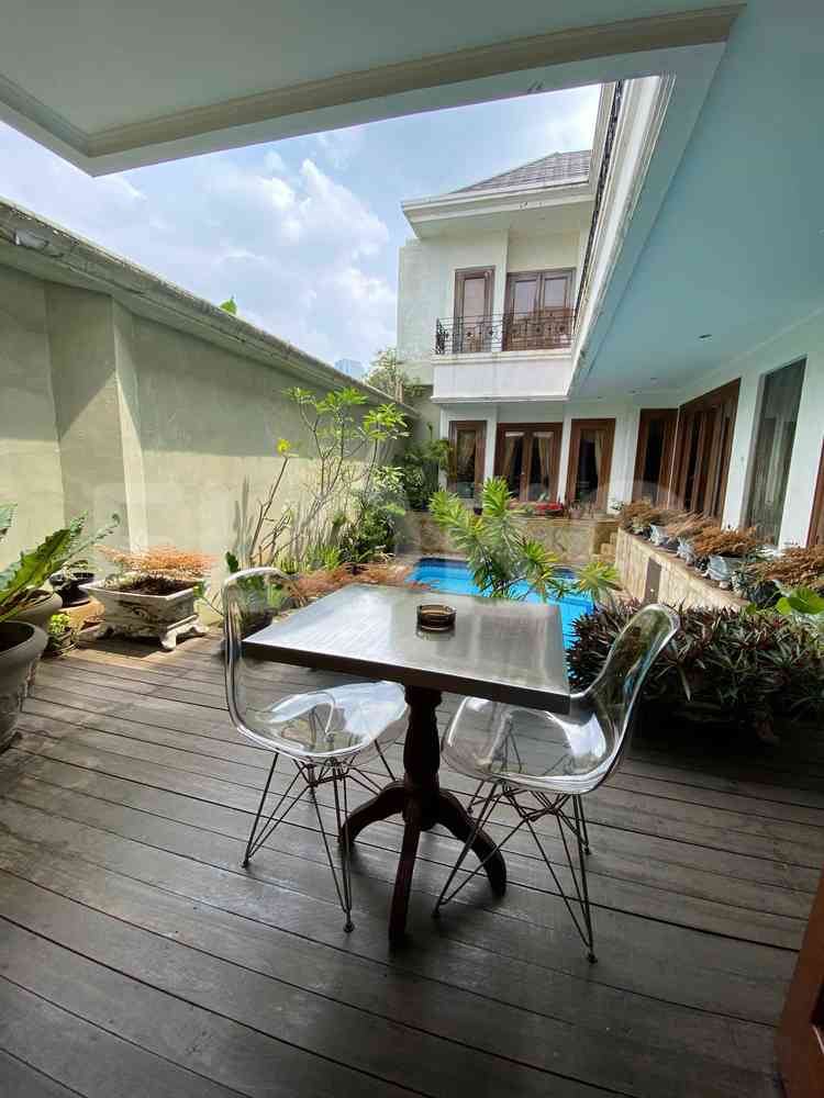 Dijual Rumah 6 BR, Luas 890 m2 di Jl Widya Chandra KebayoranBaru, Senayan 10
