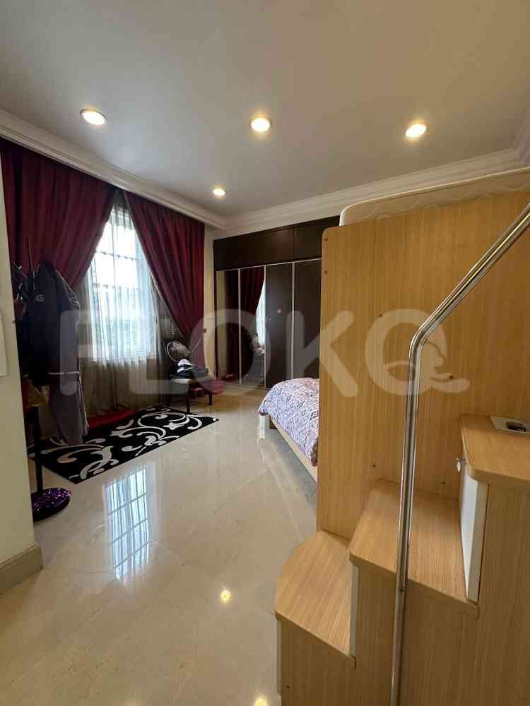 Dijual Rumah 5 BR, Luas 1500 m2 di Prime Area, Pondok Indah 11