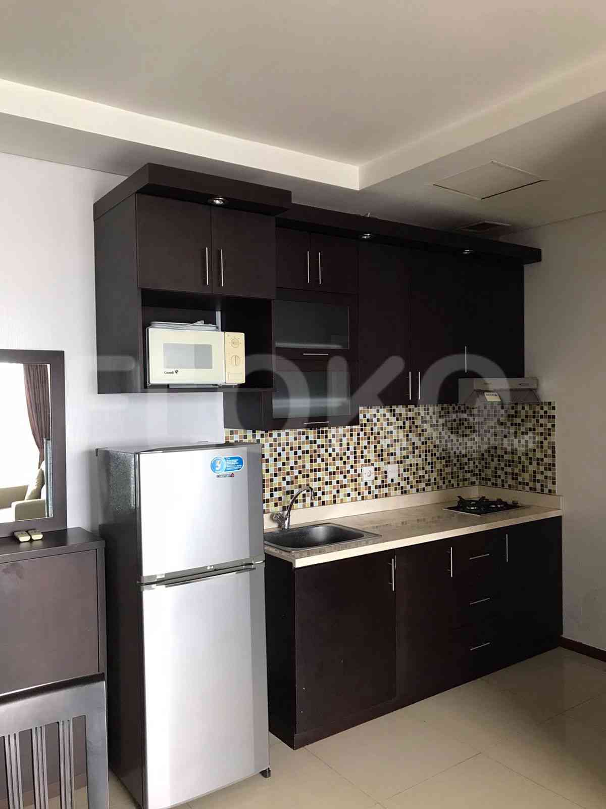 2 Bedroom on 18th Floor for Rent in Thamrin Residence Apartment - fth289 3
