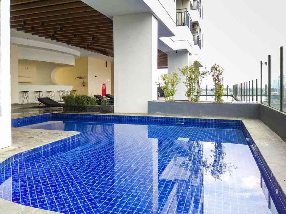 Swimming Pool Kebayoran Icon Apartment