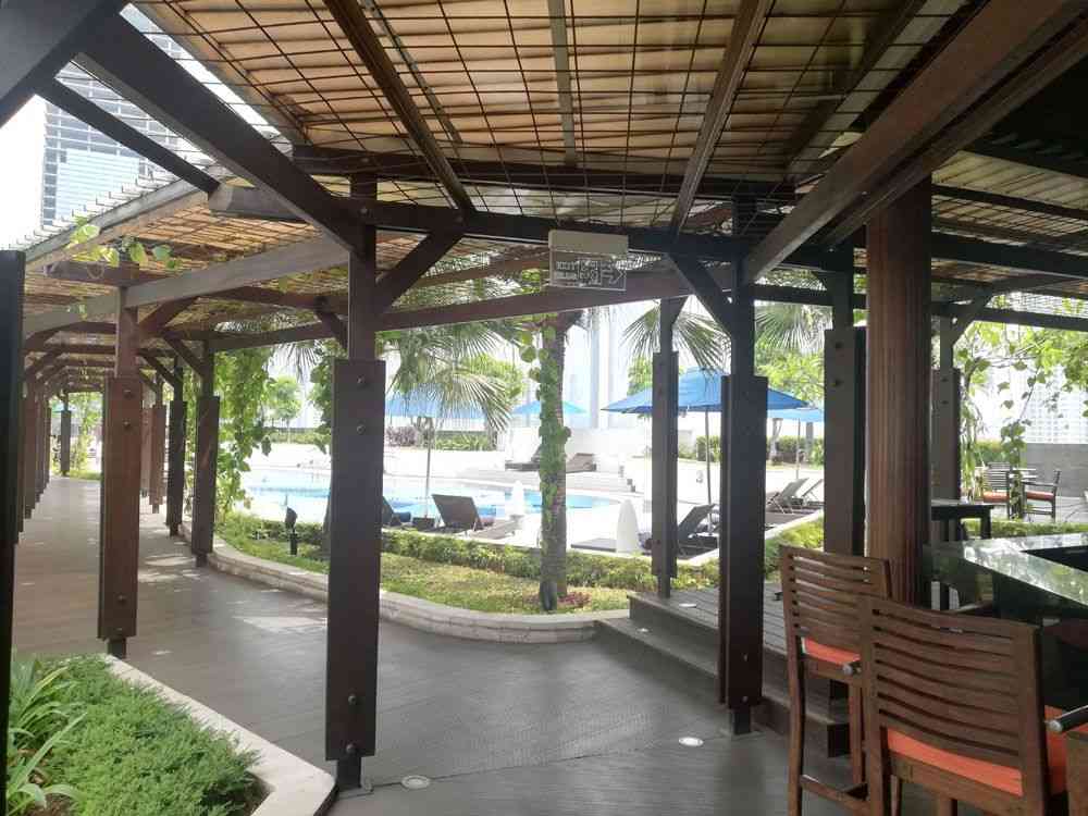 Swimming pool Kempinski Grand Indonesia Apartemen
