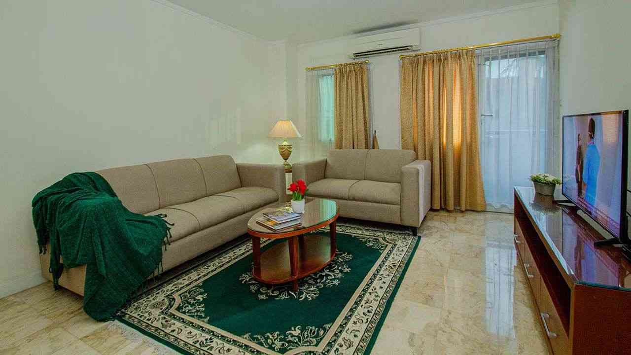 Living Room Kemang Apartment by Pudjiadi Prestige