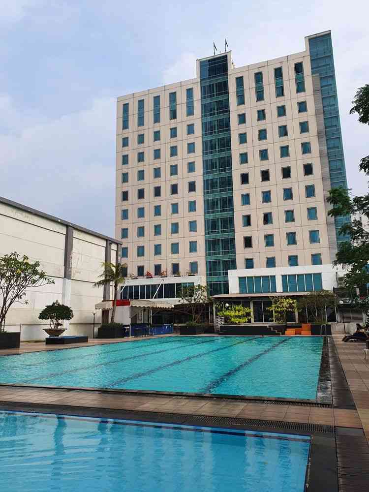 Swimming pool Patria Park Apartment